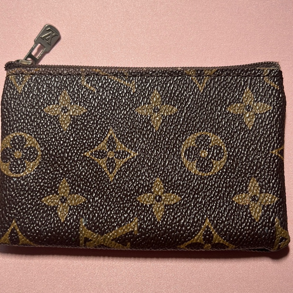 Louis Vuitton Vintage Zippy Coin Purse
